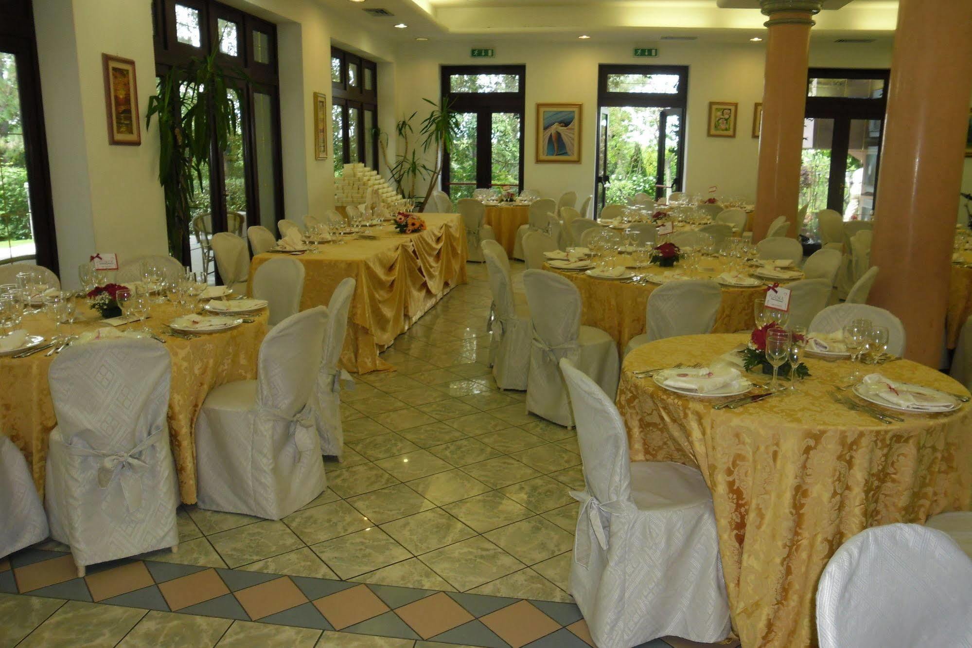 Hotel Ristorante Farneta Кортона Экстерьер фото