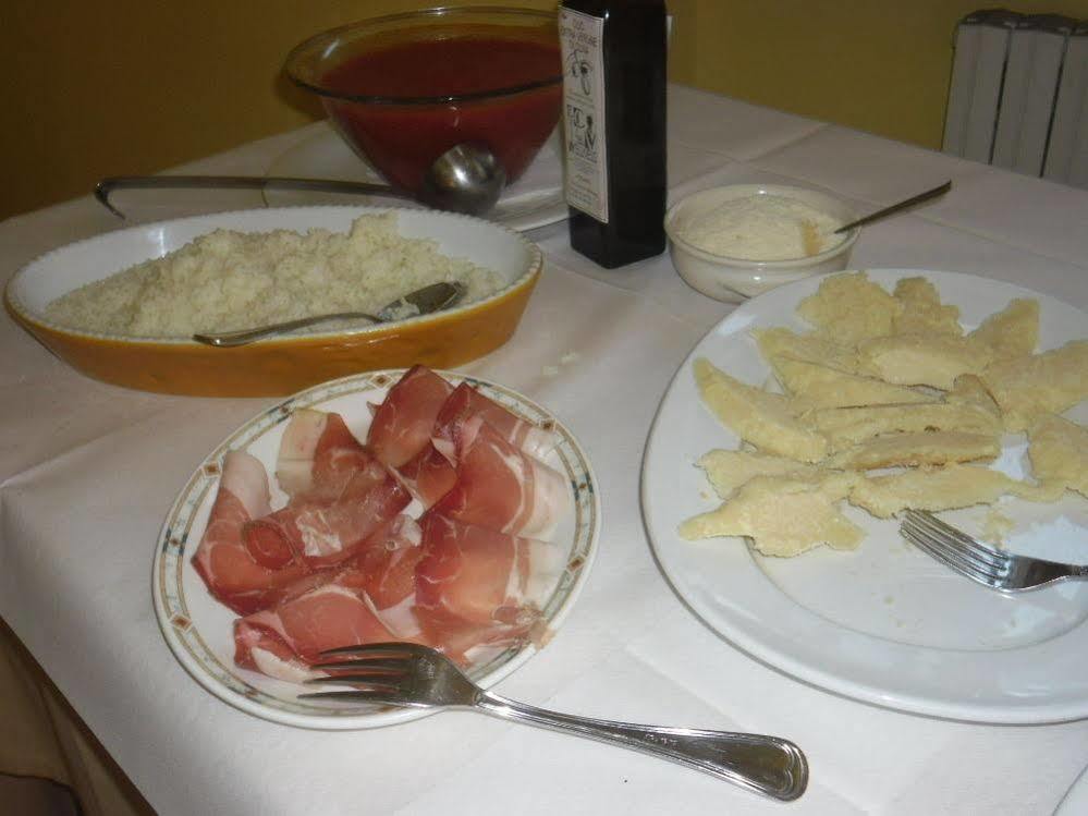 Hotel Ristorante Farneta Кортона Экстерьер фото