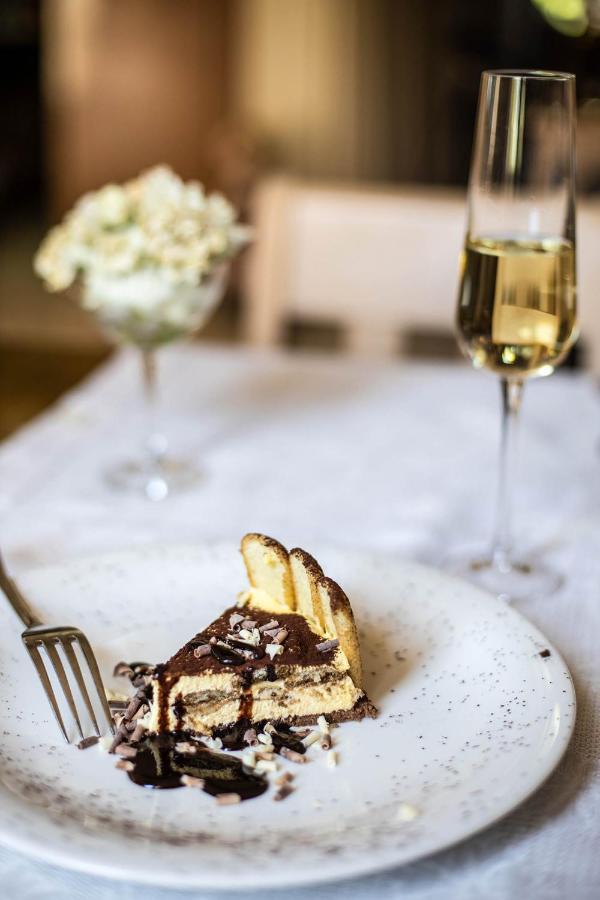 Hotel Ristorante Farneta Кортона Экстерьер фото