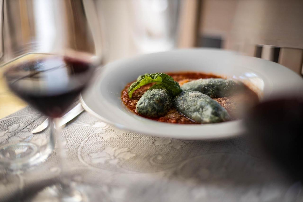 Hotel Ristorante Farneta Кортона Экстерьер фото
